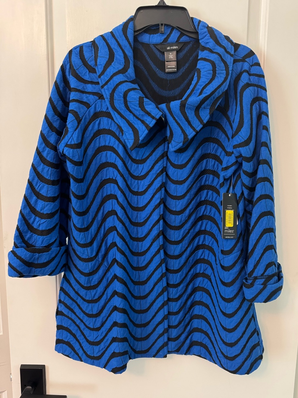 Ali Miles Blue and Black Wave-Pattern Jacket